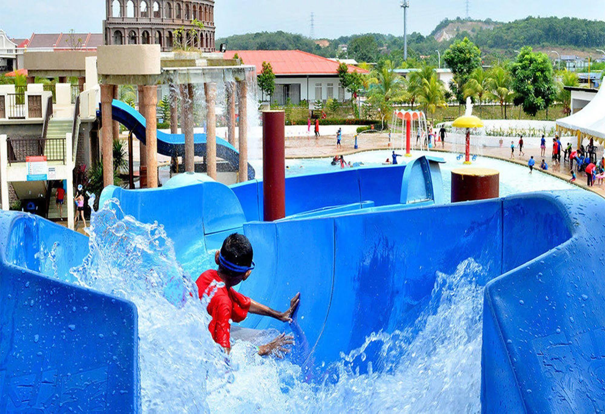 Bayou Lagoon Park Resort Малакка Экстерьер фото